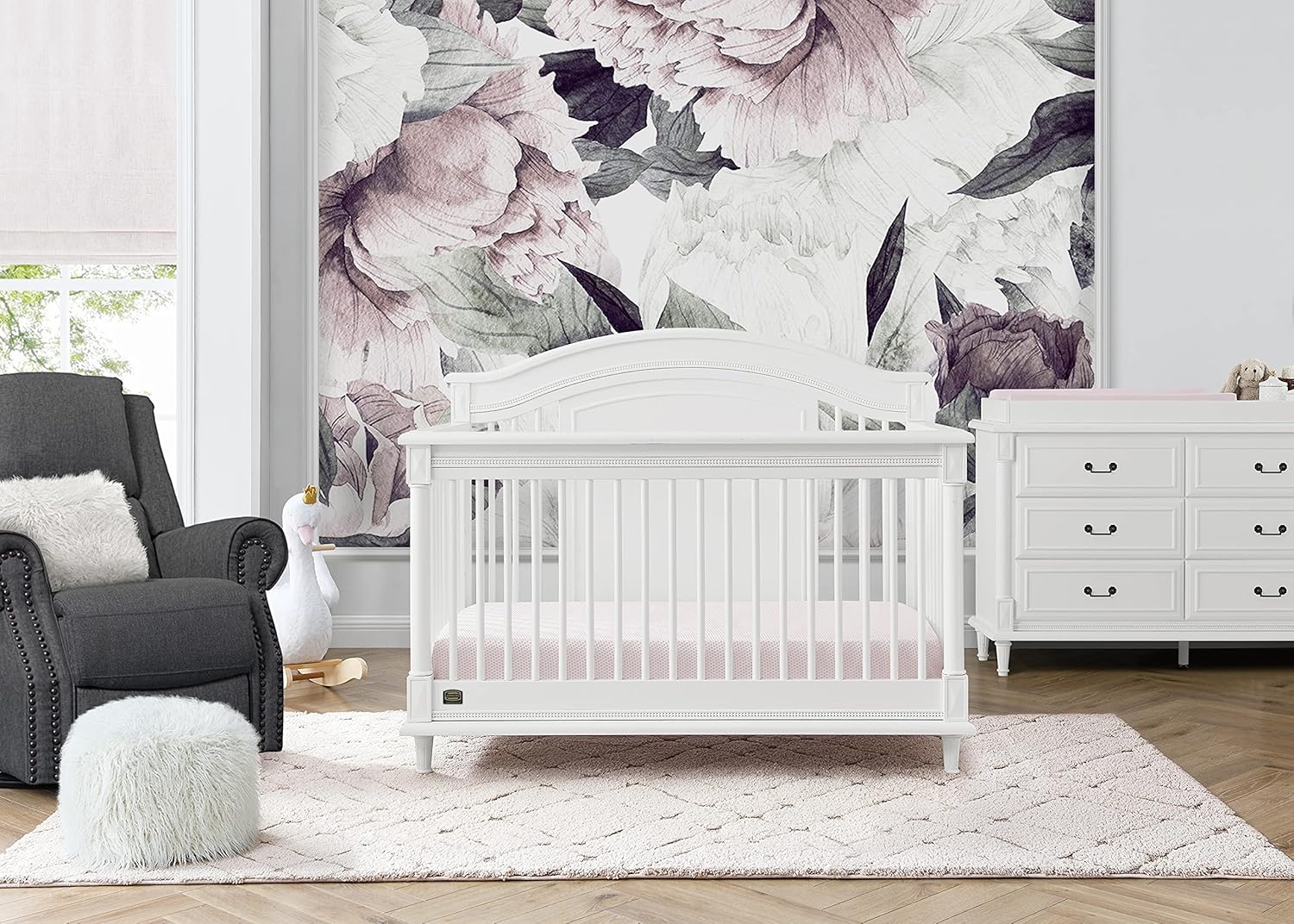 Delta Children Simmons Kids Juliette 6-in-1 Convertible Crib with Toddler Rail,  Bianca White